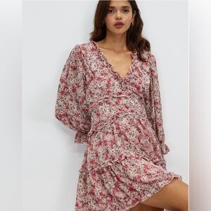 Apricot | Floral | Ruffle | Tiered | V-Neck | Long Sleeve | Mini Dress | Size 8